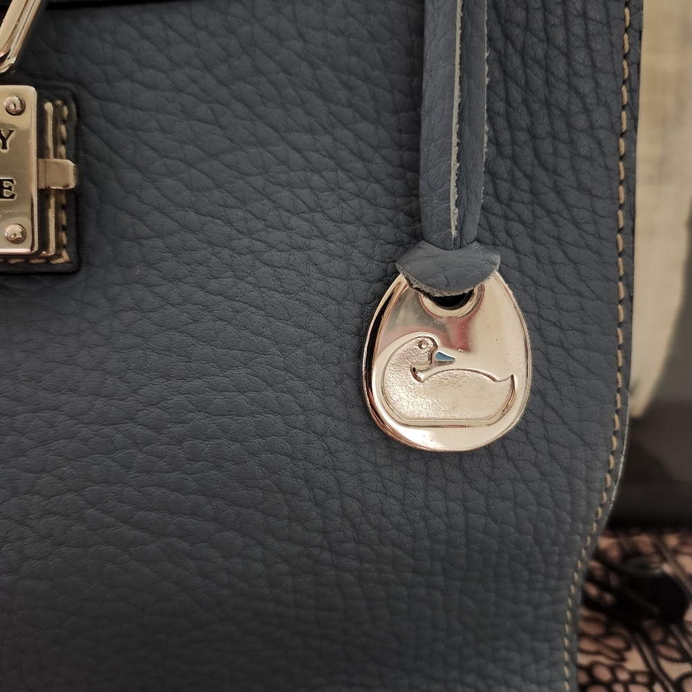 Vintage Dooney And Bourke Handbag ***READ*** - Picture 3 of 12